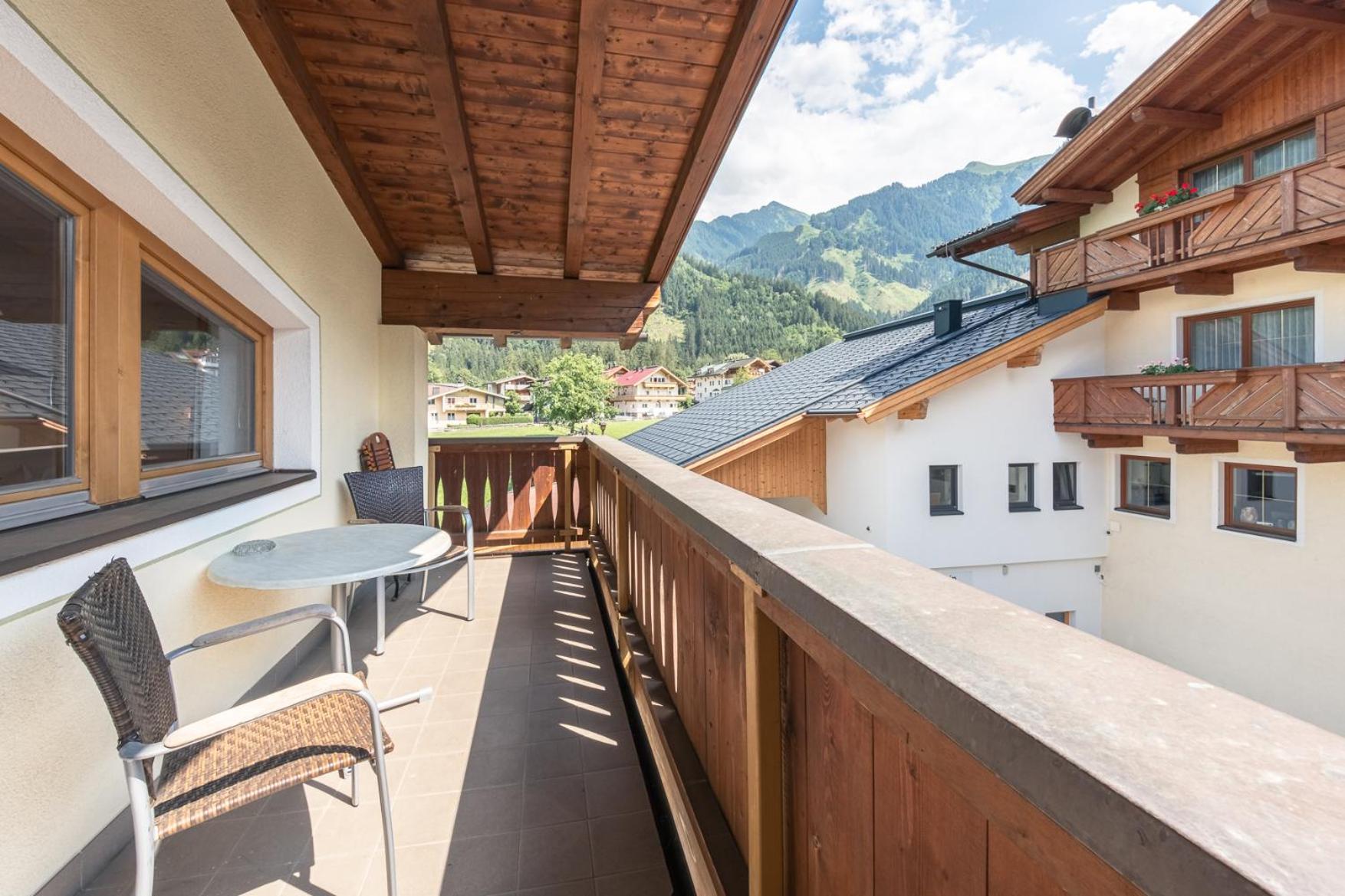 Apartments Alpina Mayrhofen Oda fotoğraf